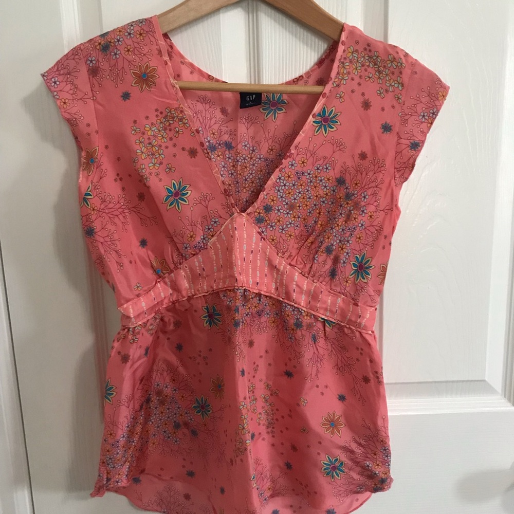 Gap Silk Fitted sleeveless shirt